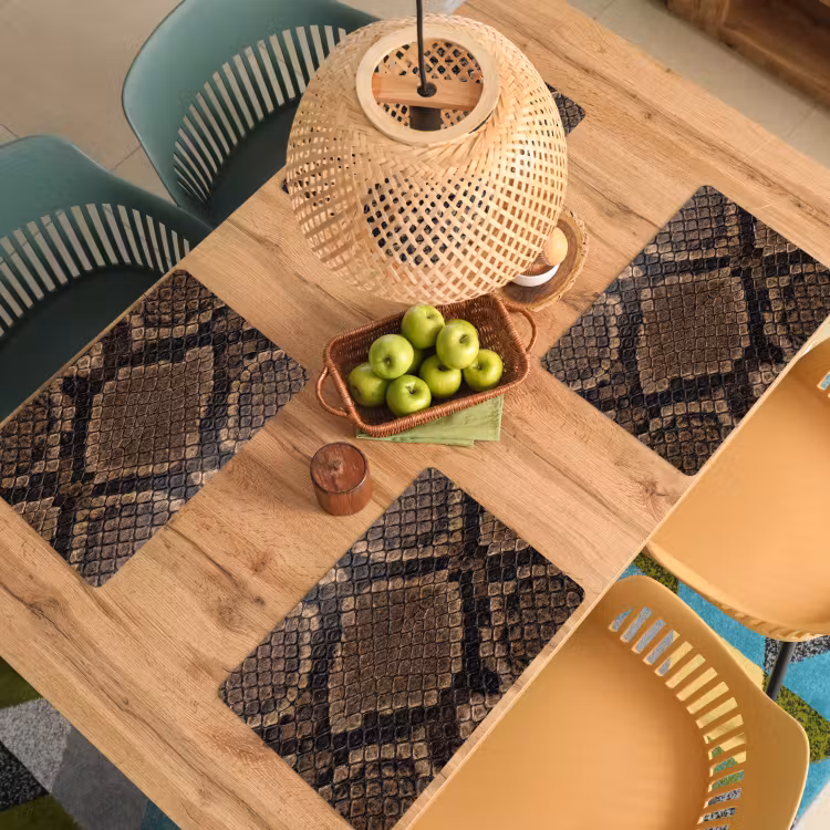 Python - Schubben - Brons Placemat vinyl groot -zzsfeer5_Kitchenyeah-website