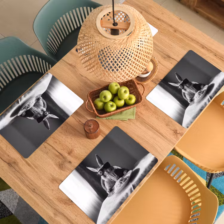 Konijn - Bunny - Zonnebril - Tafelkleed - Pasta - Schattig Placemat vinyl groot -zzsfeer5_Kitchenyeah-website
