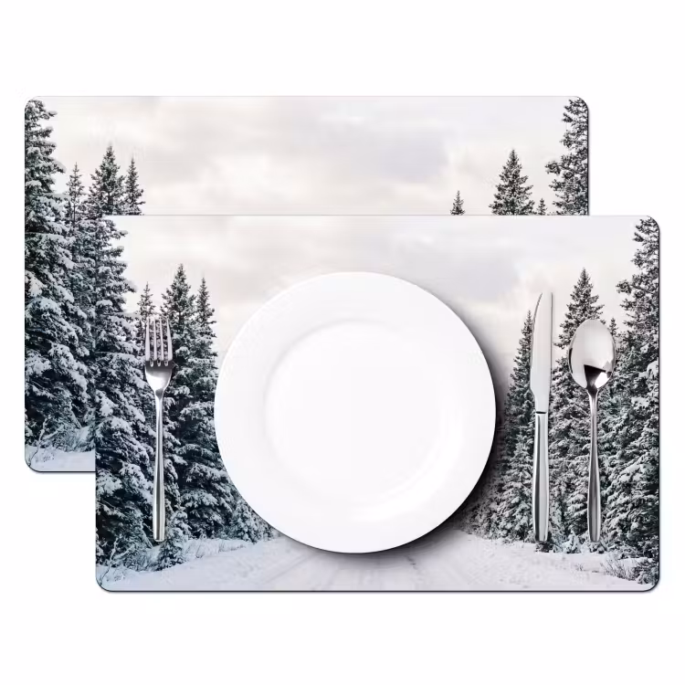 Weg - Sneeuw - Naaldbos - Winter - Avontuurlijk Placemat vinyl groot -zzsfeer2_Kitchenyeah-website