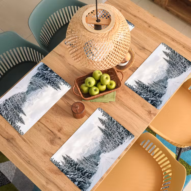 Weg - Sneeuw - Naaldbos - Winter - Avontuurlijk Placemat vinyl groot -zzsfeer5_Kitchenyeah-website