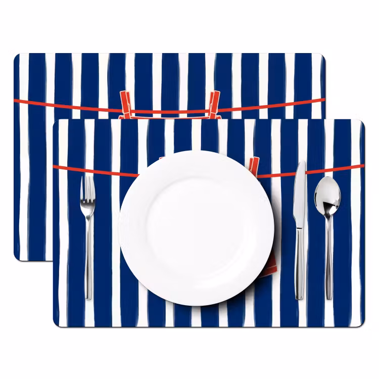 Shorts - Waslijn - Zomer - Illustratie - Rood Placemat vinyl groot -zzsfeer2_Kitchenyeah-website