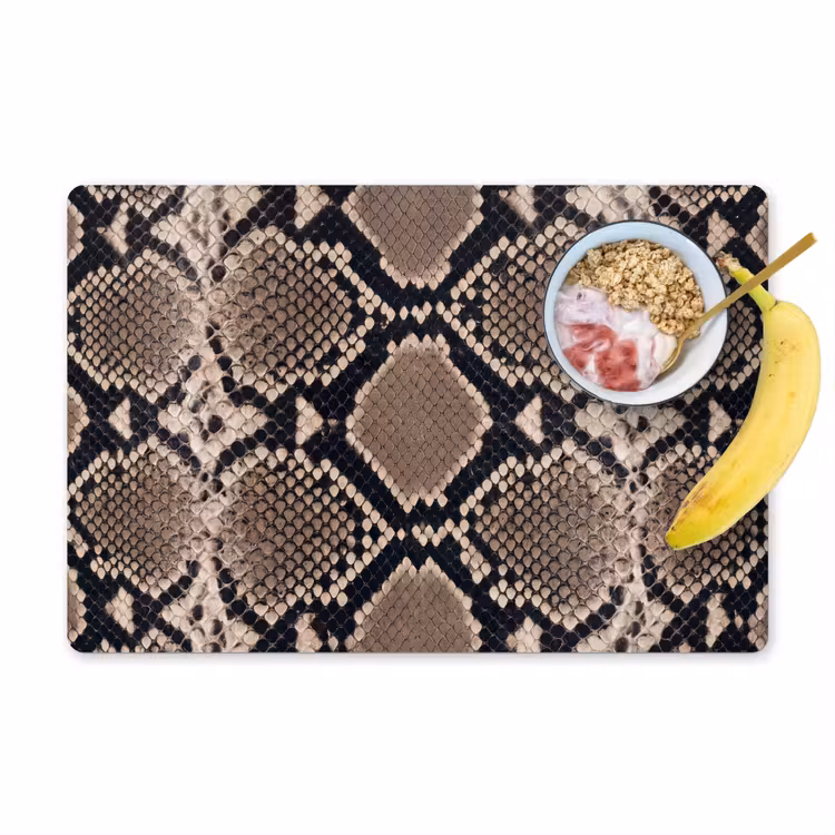 Slangenprint - Python - Bruin Placemat vinyl groot -zzzproduct_Kitchenyeah-website