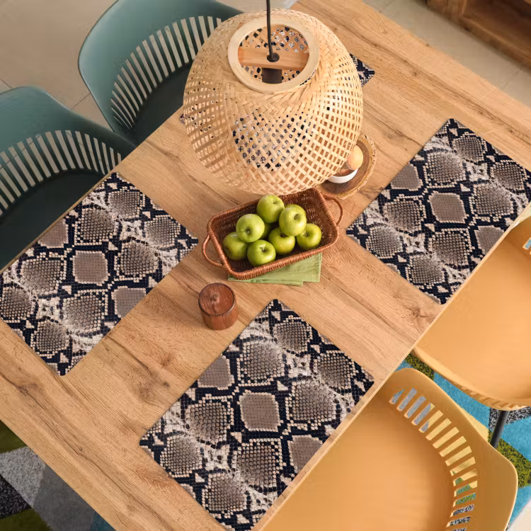 Slangenprint - Python - Bruin Placemat vinyl groot -zzsfeer5_Kitchenyeah-website