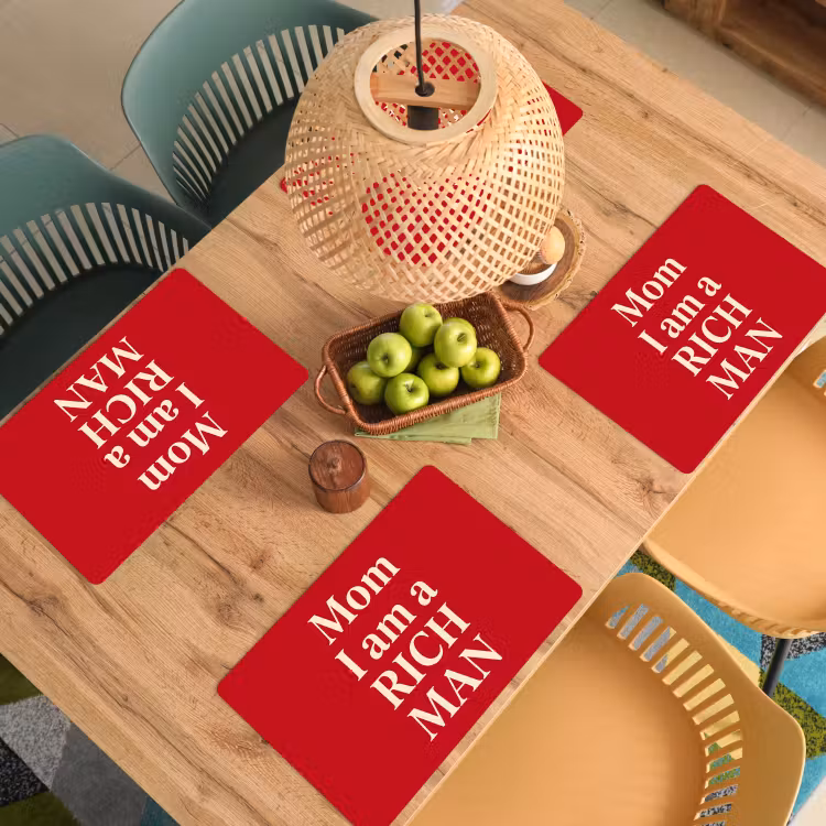 Tekst - Rijkdom - Motivatie - Rood - Modern Placemat vinyl groot -zzsfeer5_Kitchenyeah-website