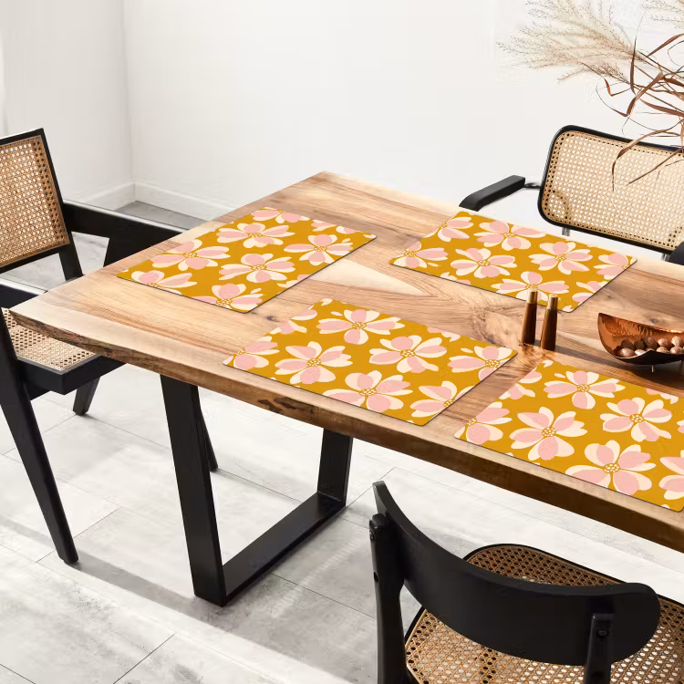 Vintage - Bloemen - Okergeel Placemat vinyl groot 368 -zzsfeer4_Kitchenyeah-website