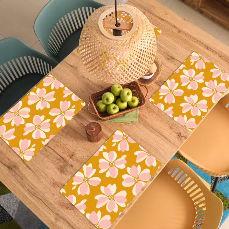Vintage - Bloemen - Okergeel Placemat vinyl groot 368 -zzsfeer5_Kitchenyeah-website