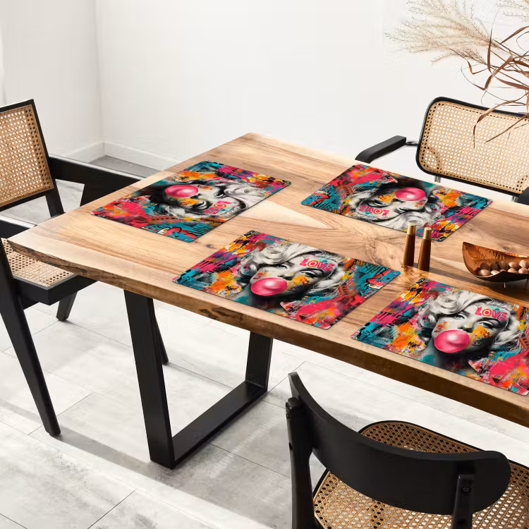 Vrouw - Kauwgom - Graffiti - Neonkleuren Placemat vinyl groot -zzsfeer4_Kitchenyeah-website