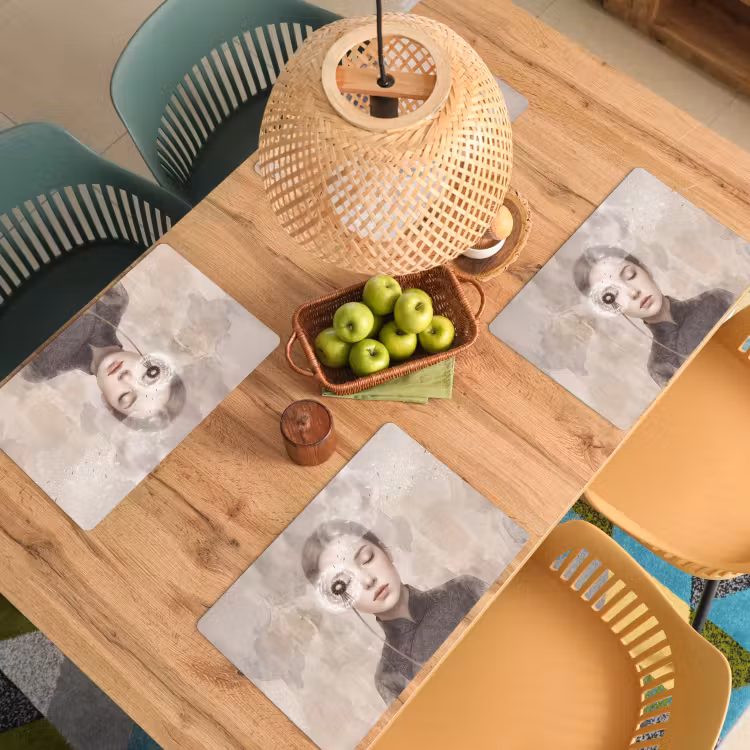 Vrouw - Sereen - Grijs Placemat vinyl groot -zzsfeer5_Kitchenyeah-website