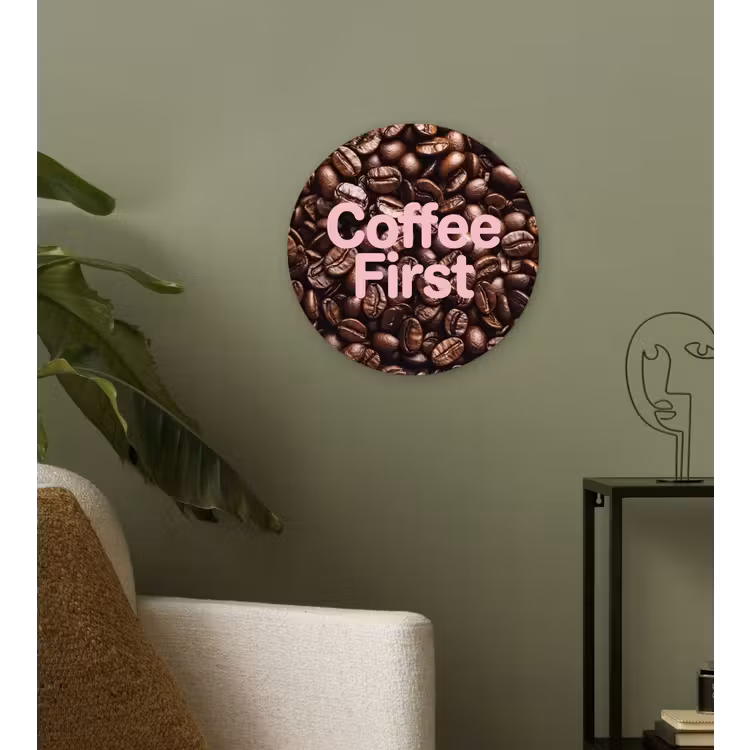 Coffee First - Koffiebonen - Roze Wandcirkel kunststof plaat 5mm dik klein -sfeer3
