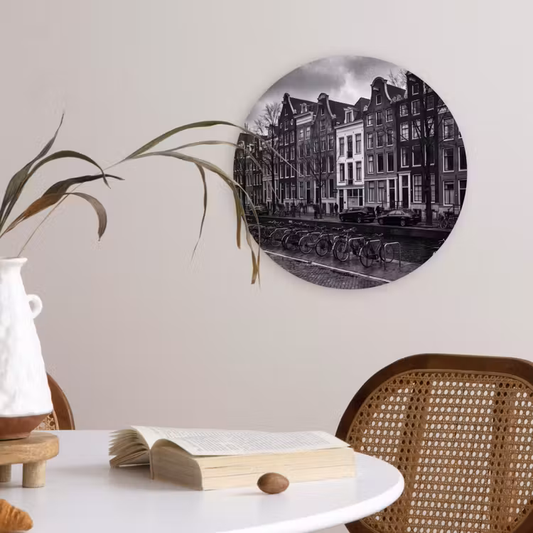 Huis - Gracht - Amsterdam - Architectuur - Zwart-wit Wandcirkel kunststof plaat 5mm dik klein -sfeer4