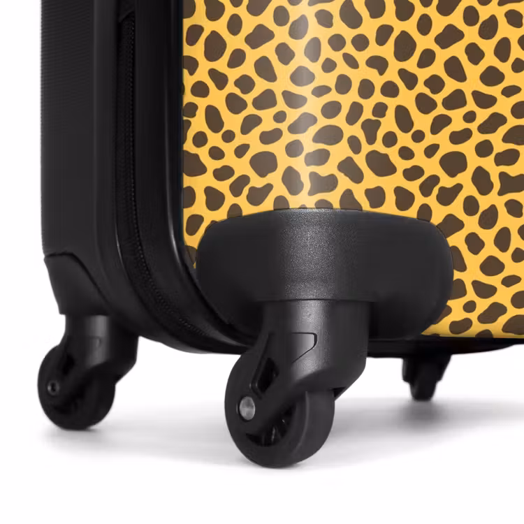 Gele achtergrond met dicht luipaardpatroon NBS - Handbagage koffer - Volwassenen Unisex middel -wiel