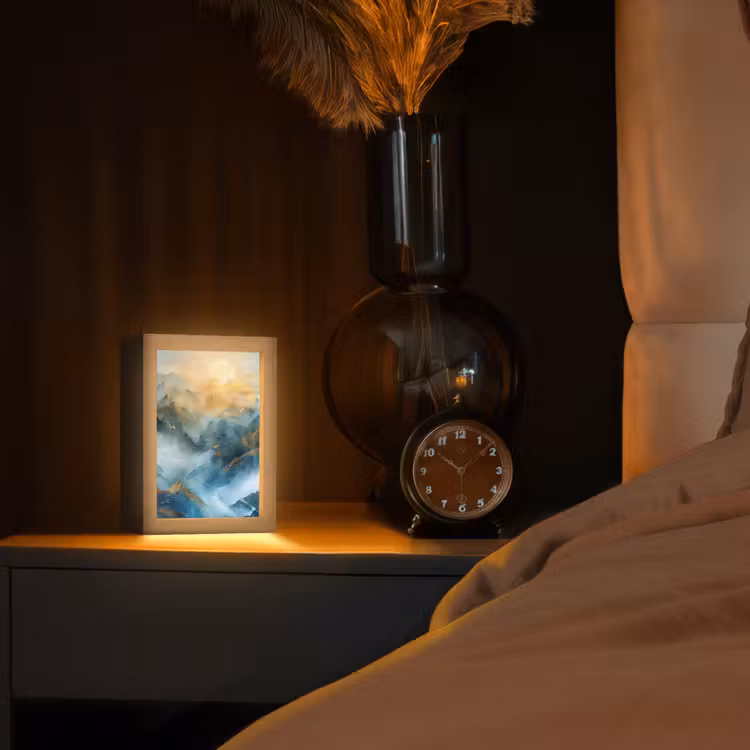 Abstract - Landschap - Bergen - Blauw - Modern Light Box met kabel (Tafellamp) klein -sfeer1