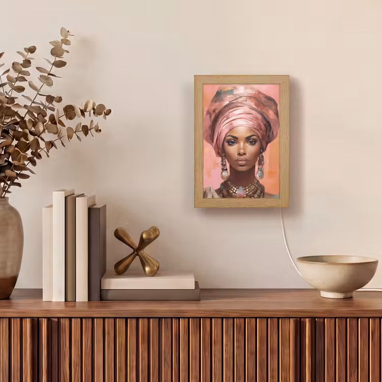 Kunst - Vrouw - Roze - Sieraden - Portret Light Box met kabel (Tafellamp) klein -sfeer2