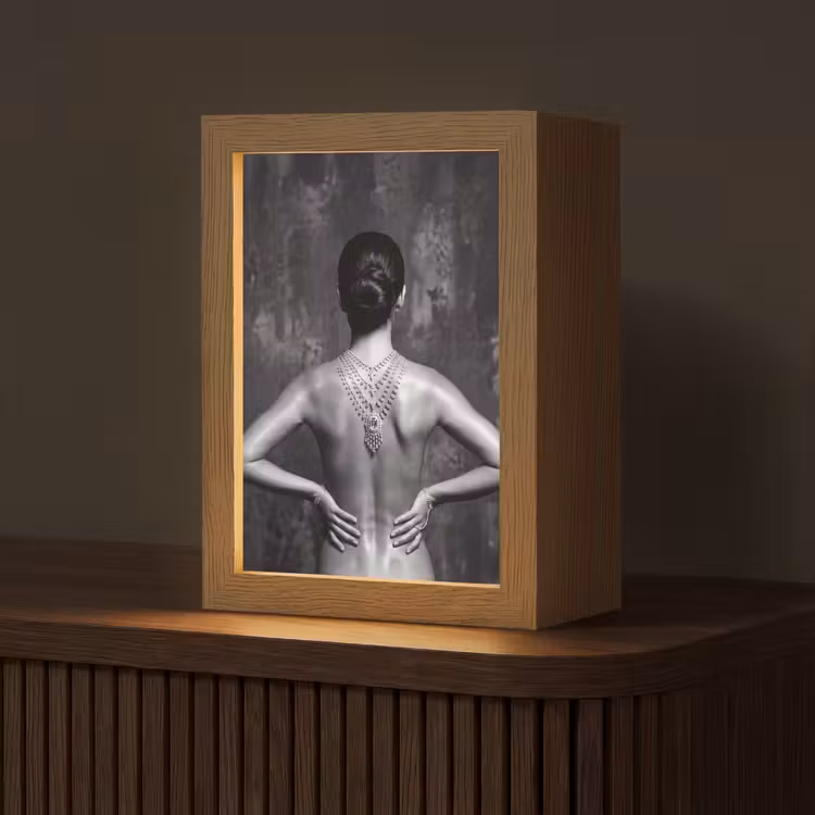Rug - Ketting - Portret - Zwart - Wit - Glamour Light Box met kabel (Tafellamp) klein -z3d_website