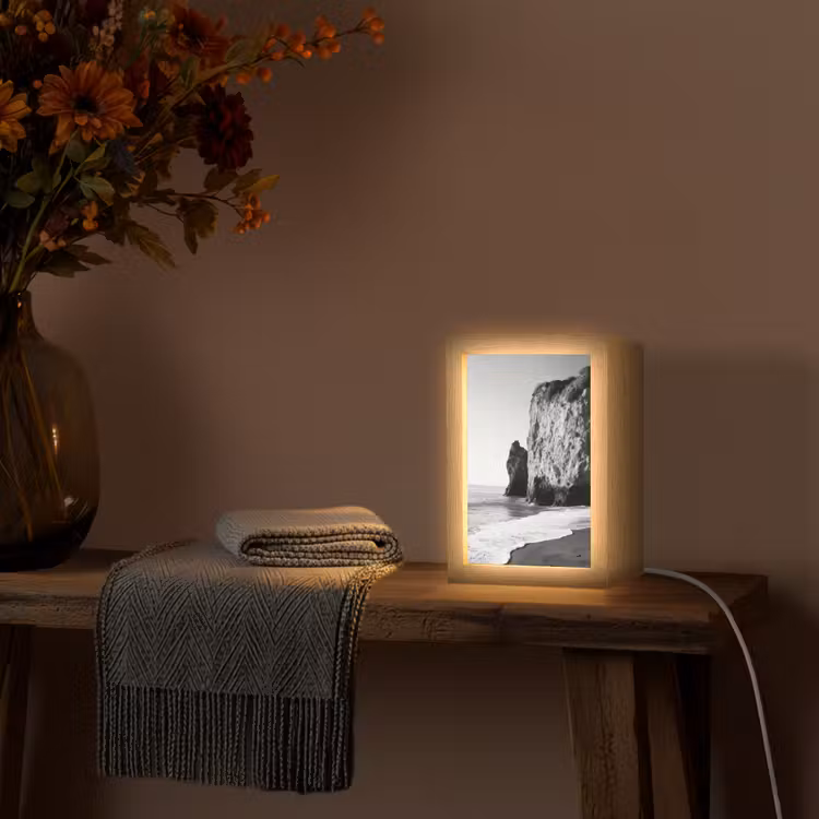 Strand - Klif - Golven - Voetstappen Light Box met kabel (Tafellamp) klein -sfeer4