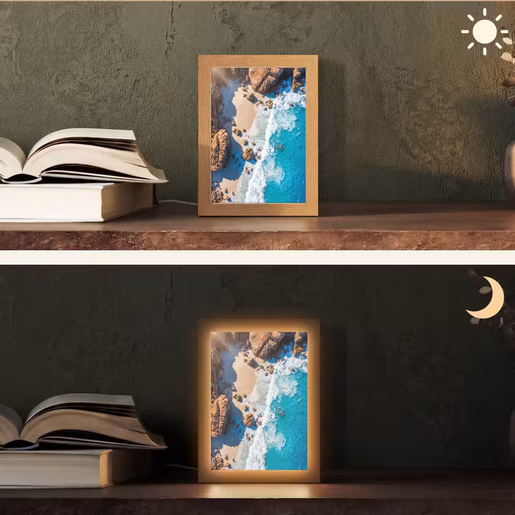 Strand - Zee - Rotsen - Natuur - Blauw Light Box met kabel (Tafellamp) klein -sfeer3