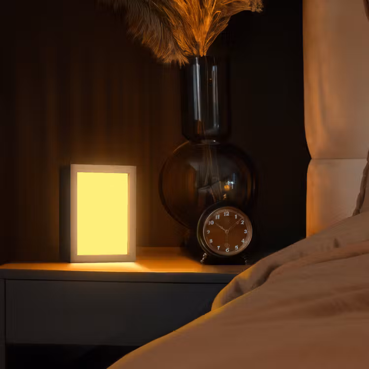 Buttery - Beige - Geel Light Box met kabel (Tafellamp) klein 925 -sfeer1