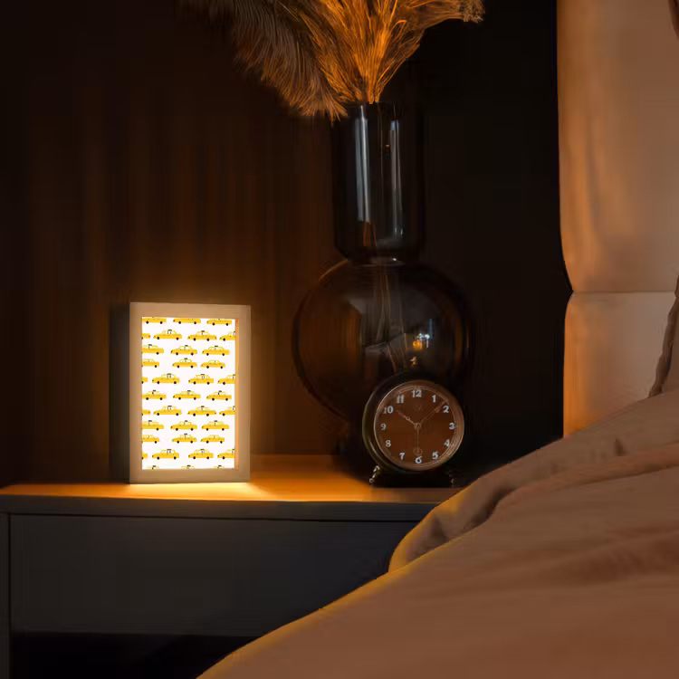 Taxi - Iconisch - Geel Light Box met kabel (Tafellamp) klein 925 -sfeer1