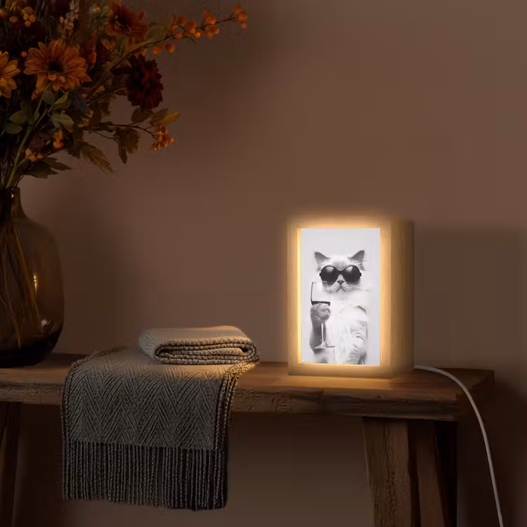 Kat - Zonnebril - Wijnglas - Langharig Light Box met kabel (Tafellamp) klein -sfeer4
