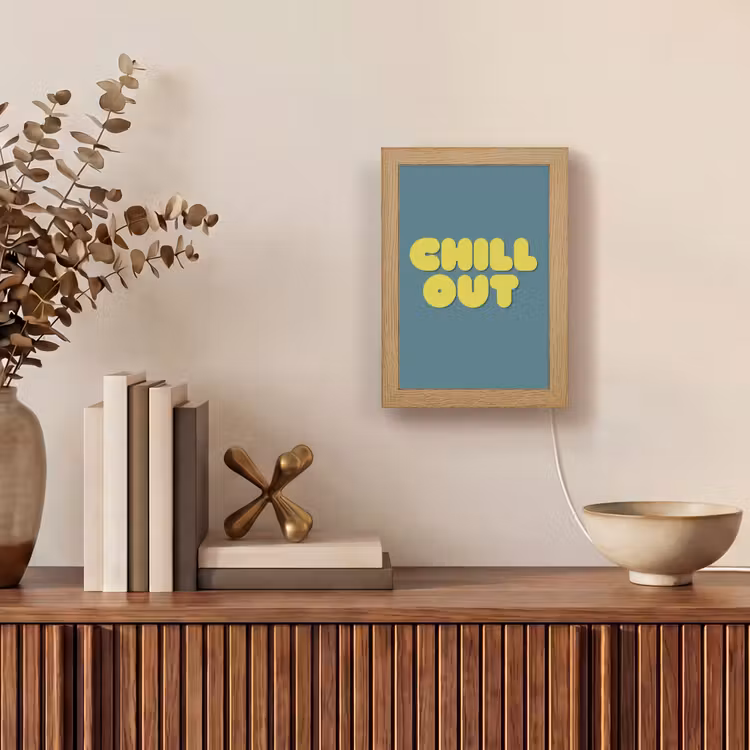 Chill out - Geel - Blauw Light Box met kabel (Tafellamp) klein -sfeer2