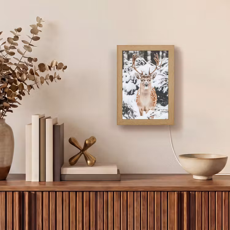 Hert - Sneeuw - Winter - Bos - Dieren Light Box met kabel (Tafellamp) klein -sfeer2