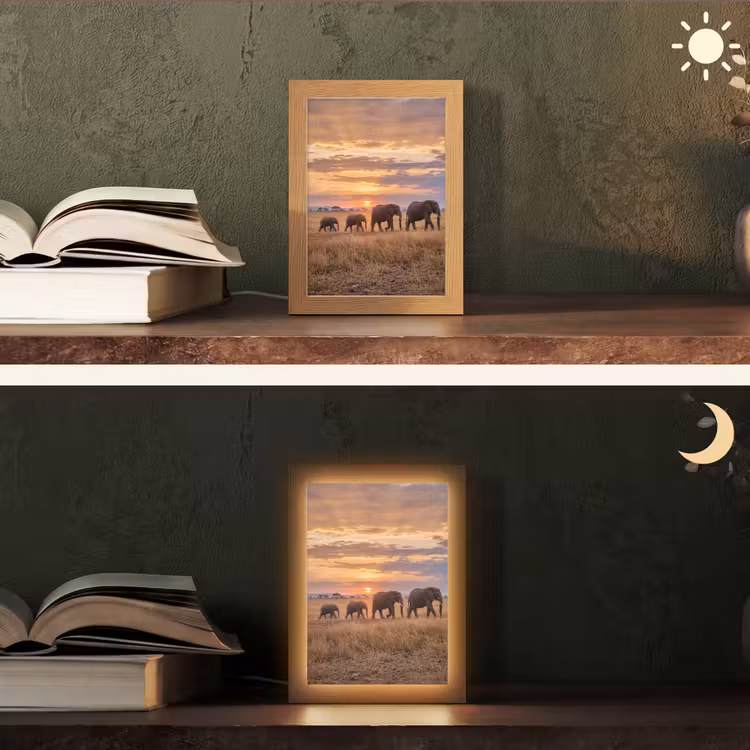 Olifanten - Savanne - Zonsondergang - Afrika - Warm Light Box met kabel (Tafellamp) klein -sfeer3