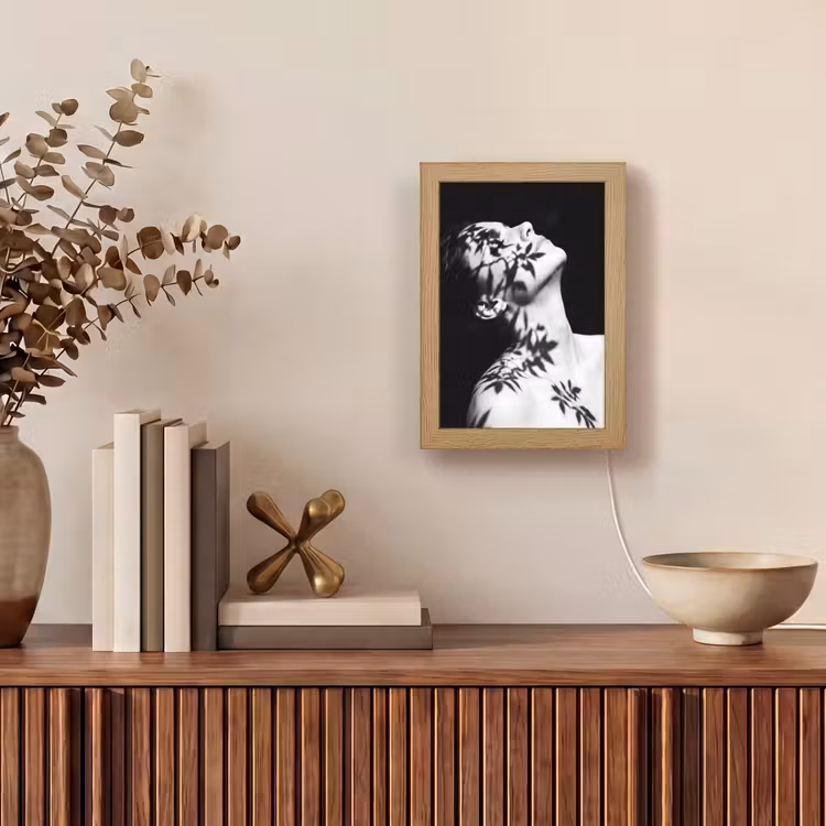 Gezicht - Schaduw - Bladeren - Zwart - Wit - Intiem Light Box met kabel (Tafellamp) klein -sfeer2