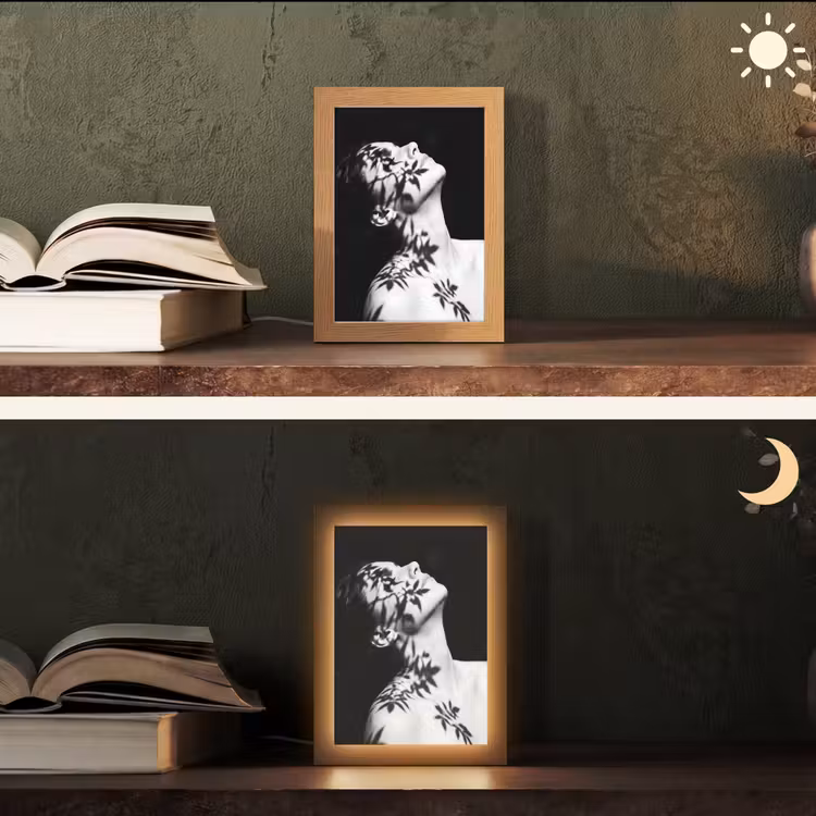 Gezicht - Schaduw - Bladeren - Zwart - Wit - Intiem Light Box met kabel (Tafellamp) klein -sfeer3