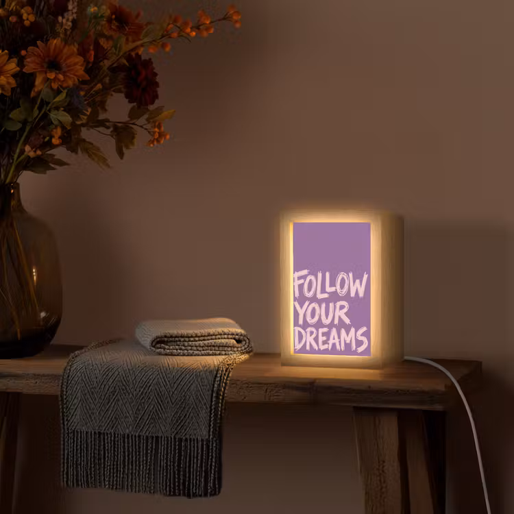 Follow your dreams - Paars - Penseeltextuur Light Box met kabel (Tafellamp) klein -sfeer4