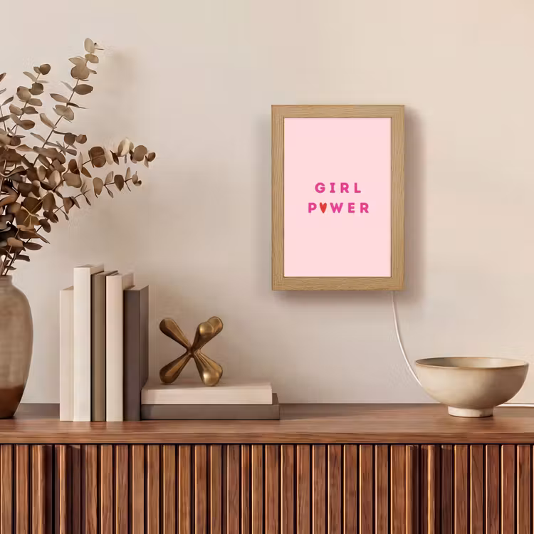Girl power - Roze - Hartje Light Box met kabel (Tafellamp) klein -sfeer2