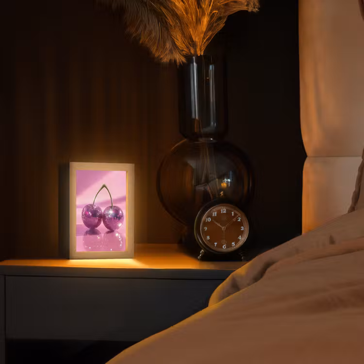 Glitter - Discobol - Roze - Kersen Light Box met kabel (Tafellamp) klein -sfeer1