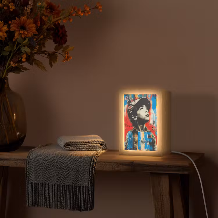 Graffiti - Jongen - Street art - Kleuren Light Box met kabel (Tafellamp) klein -sfeer4