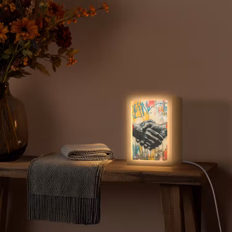 Graffiti - Rozen - Handen - Street art Light Box met kabel (Tafellamp) klein -sfeer4