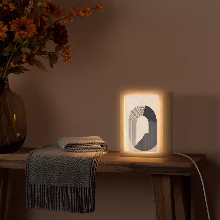 Grafisch gebogen motief - Beige Light Box met kabel (Tafellamp) klein -sfeer4