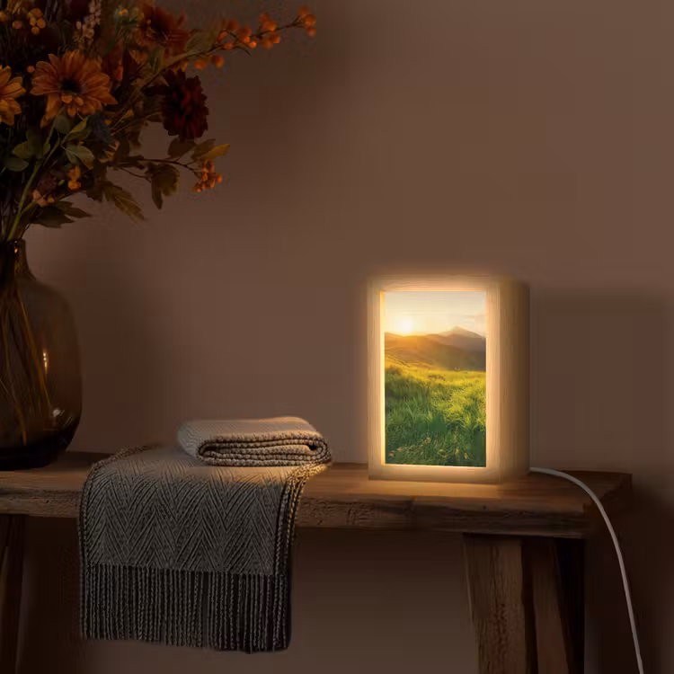 Gras - Heuvels - Zon - Natuur - Landschap Light Box met kabel (Tafellamp) klein -sfeer4