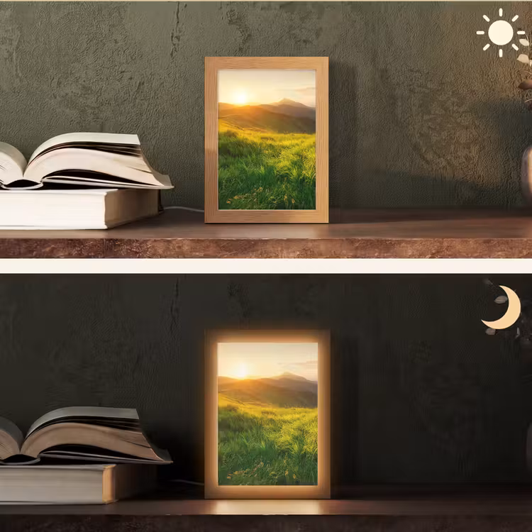 Gras - Heuvels - Zon - Natuur - Landschap Light Box met kabel (Tafellamp) klein -sfeer3
