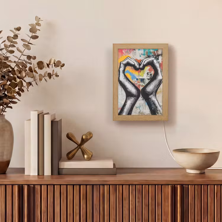 Handen - Hart - Street art - Graffiti Light Box met kabel (Tafellamp) klein -sfeer2
