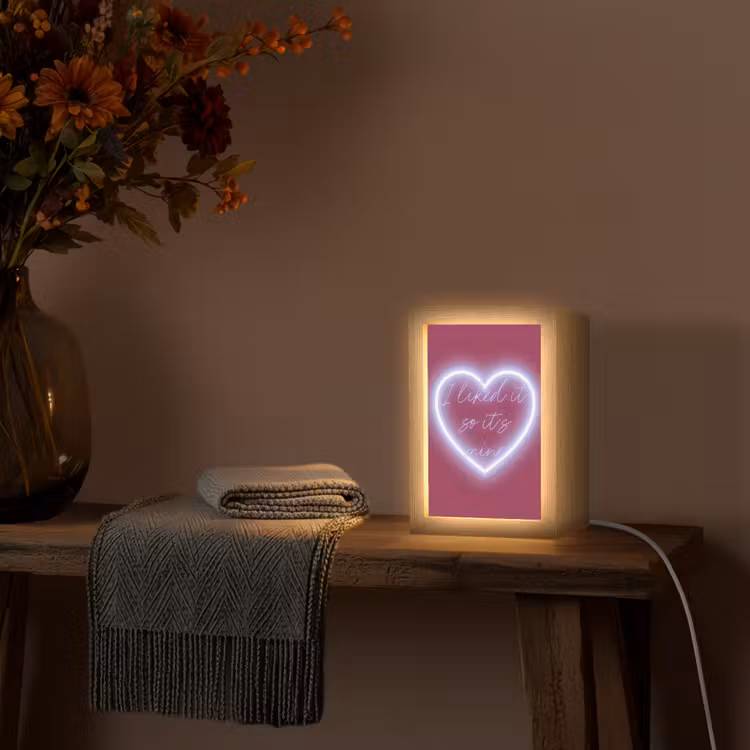 I liked it so it's mine - Neon hart - Roze Light Box met kabel (Tafellamp) klein -sfeer4