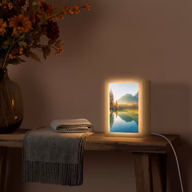 Meer - Bos - Bergen - Natuur - Zon - Landschap Light Box met kabel (Tafellamp) klein -sfeer4