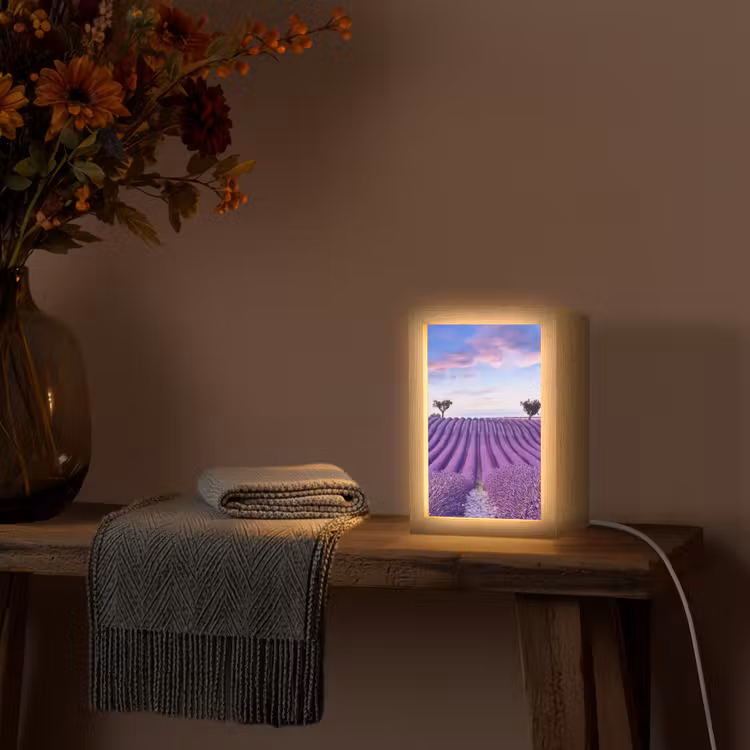 Lavendel - Natuur - Paars - Bomen - Bloemen Light Box met kabel (Tafellamp) klein -sfeer4