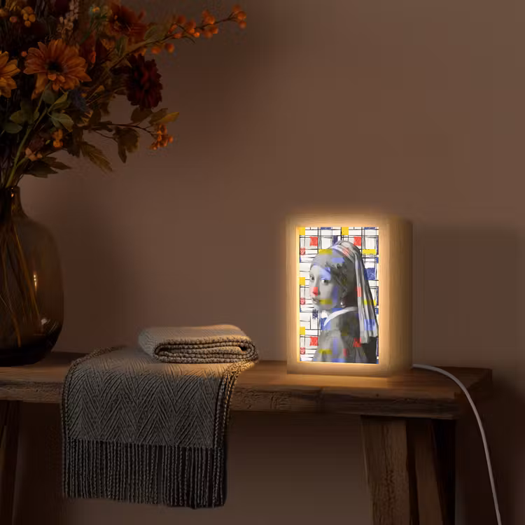 Mondriaan - Meisje met de parel - Collage Light Box met kabel (Tafellamp) klein -sfeer4