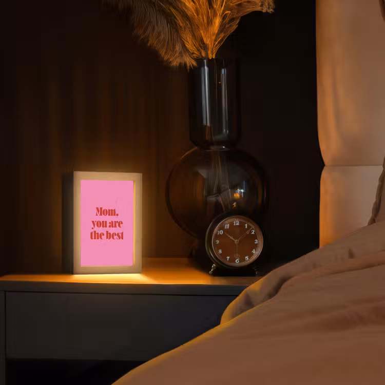 Moeder - Boodschap -Roze Light Box met kabel (Tafellamp) klein -sfeer1