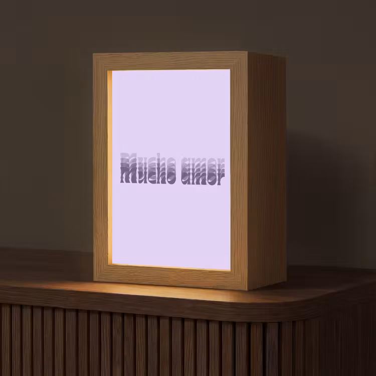 Mucho amor - Paars - Gelaagde letters Light Box met kabel (Tafellamp) klein -z3d_website