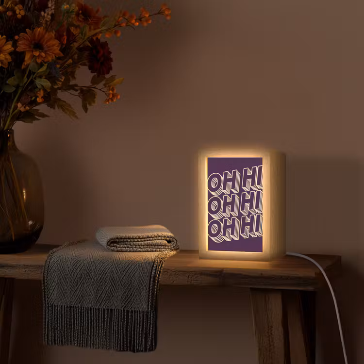 Oh hi - Paars - 3D Light Box met kabel (Tafellamp) klein -sfeer4