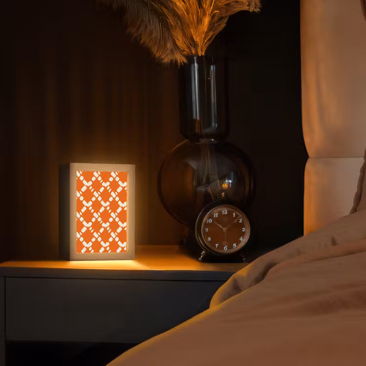 Oranje - Ruitpatroon - Wit Light Box met kabel (Tafellamp) klein 925 -sfeer1