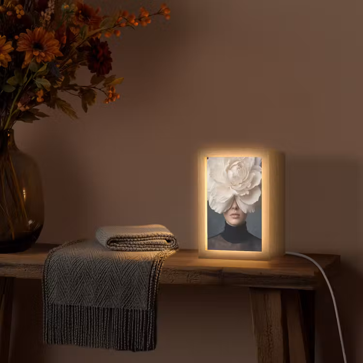 Portret - Mysterieus - Wit Light Box met kabel (Tafellamp) klein -sfeer4