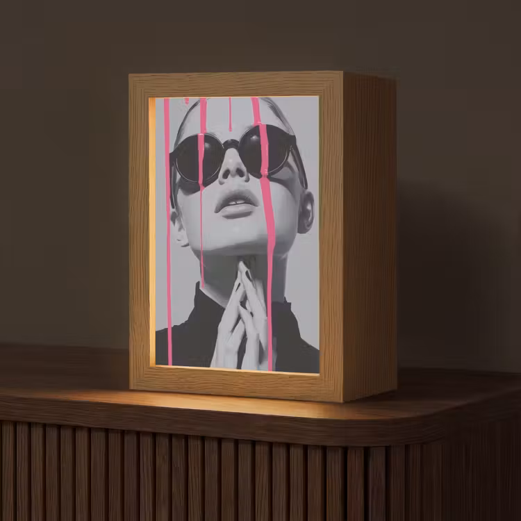 Portret - Vrouw - Zonnebril - Verfdruppels Light Box met kabel (Tafellamp) klein -z3d_website