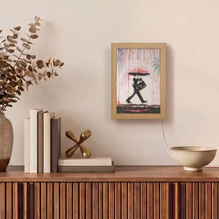 Regen - Graffiti - Man - Banksy Style Light Box met kabel (Tafellamp) klein -sfeer2