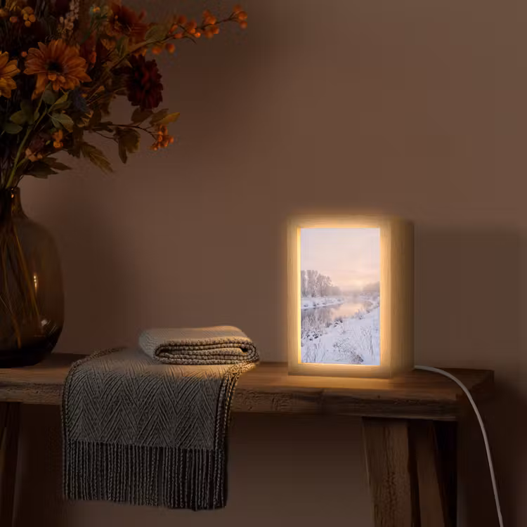 Rivier - Winter - Landschap - Sneeuw - Zonsopgang Light Box met kabel (Tafellamp) klein -sfeer4
