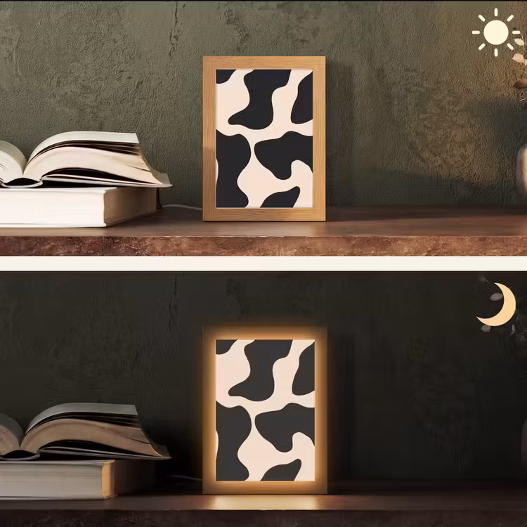 Vlekkenpatroon - Koe - Beige Light Box met kabel (Tafellamp) klein -sfeer3